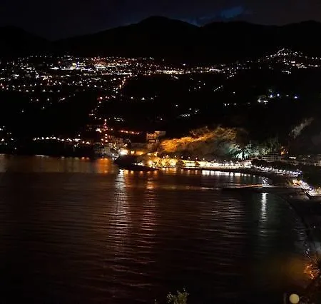 בית נופש Casa Ferrigno מאיורי